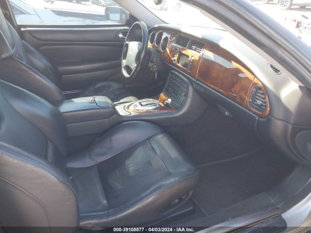 2005 JAGUAR XKR SAJDA41B853A39189 Photo 4
