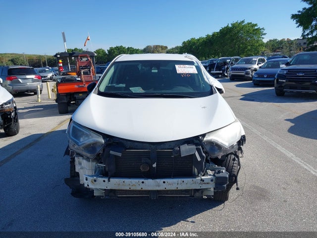 Toyota RAV4 LE 2017 2T3ZFREV9HW363323 Image 13