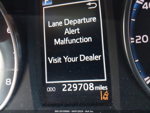 Toyota RAV4 LE 2017 2T3ZFREV9HW363323 Image 16