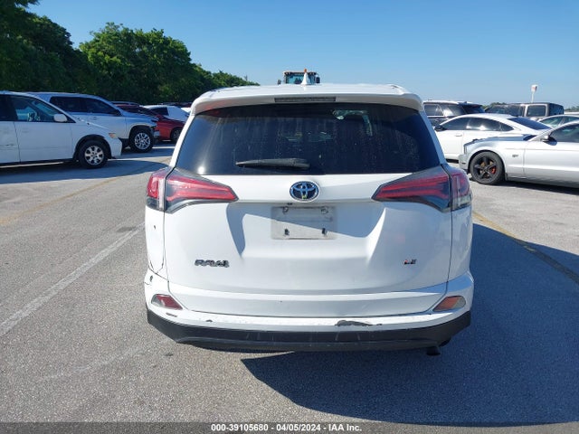 Toyota RAV4 LE 2017 2T3ZFREV9HW363323 Image 17