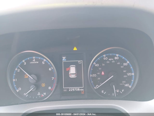 Toyota RAV4 LE 2017 2T3ZFREV9HW363323 Image 7