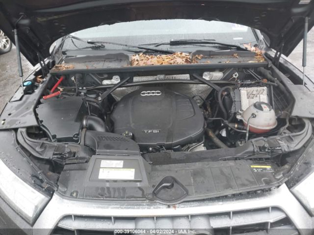 WA1BNAFY0J2240016 Audi Q5 2.0t Premium/2.0t Tech Premium