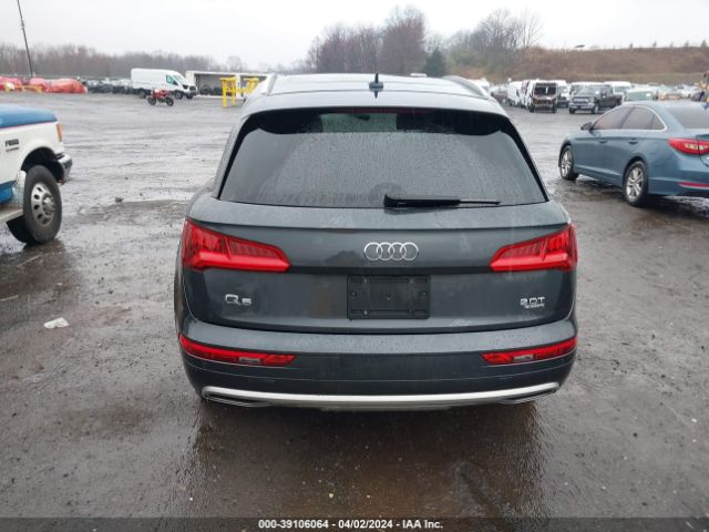 WA1BNAFY0J2240016 Audi Q5 2.0t Premium/2.0t Tech Premium