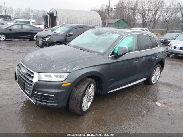 WA1BNAFY0J2240016 Audi Q5 2.0t Premium/2.0t Tech Premium