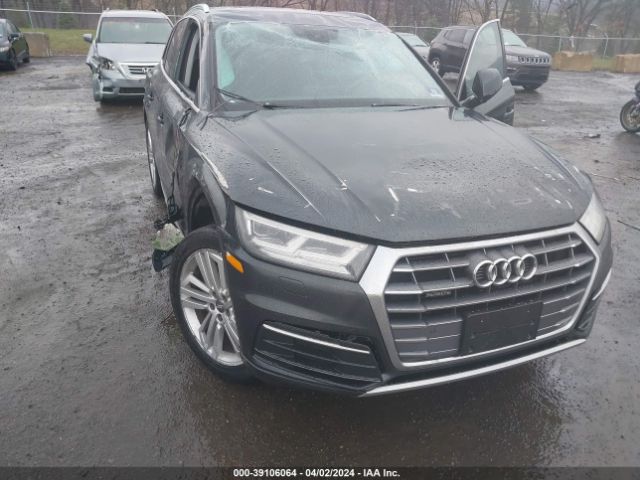 WA1BNAFY0J2240016 Audi Q5 2.0t Premium/2.0t Tech Premium