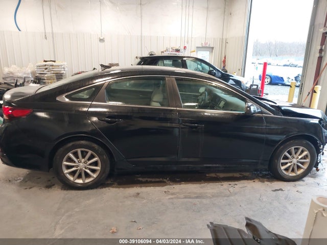 Hyundai SONATA SE 2018 5NPE24AF0JH639851 Image 13
