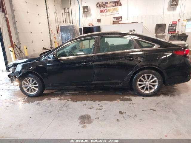 Hyundai SONATA SE 2018 5NPE24AF0JH639851 Image 14