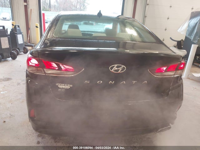Hyundai SONATA SE 2018 5NPE24AF0JH639851 Image 16