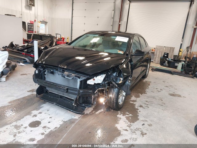 Hyundai SONATA SE 2018 5NPE24AF0JH639851 Image 2