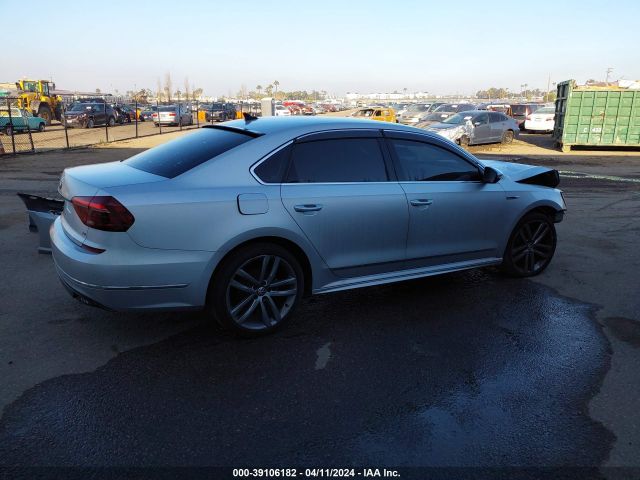 1VWDT7A33HC078077 Volkswagen Passat 1.8t R-line