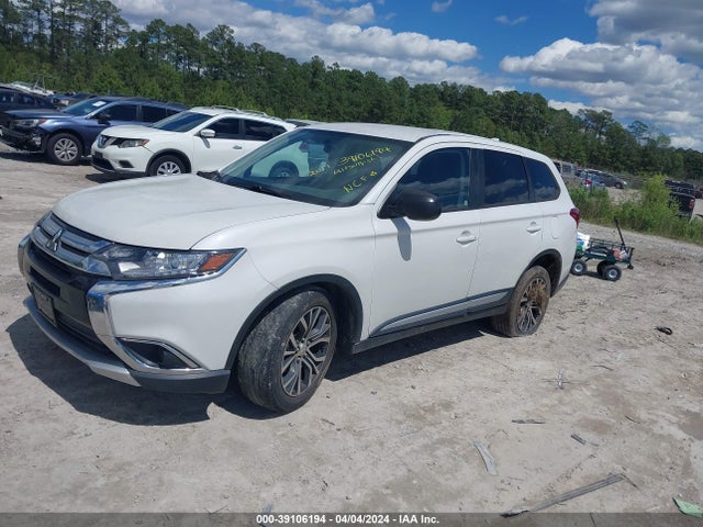 JA4AD2A33HZ057419 Mitsubishi Outlander Es