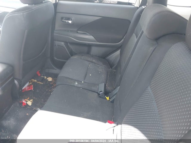 JA4AD2A33HZ057419 Mitsubishi Outlander Es