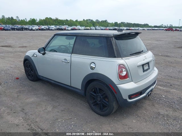 2013 MINI HARDTOP WMWSV3C56DT395595 Photo 2