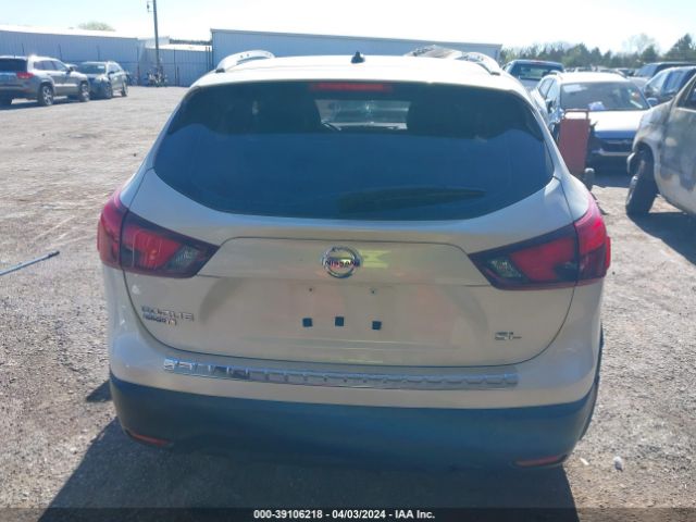 JN1BJ1CP5JW500032 Nissan Rogue Sport Sl