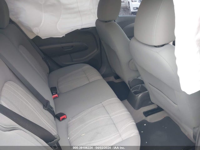 Chevrolet Sonic Lt Auto 2016 1G1JC6SH8G4143369 Image 8