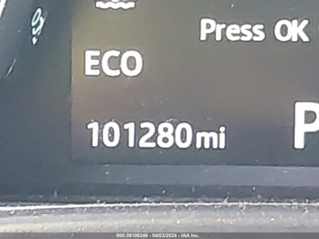 SADCJ2BV1HA068087 Jaguar F-pace 35t Premium