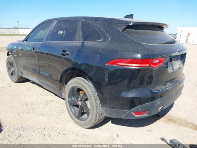 SADCJ2BV1HA068087 Jaguar F-pace 35t Premium