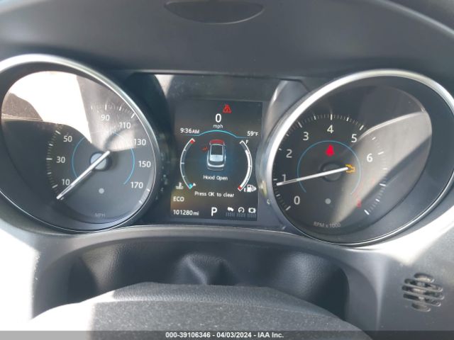 SADCJ2BV1HA068087 Jaguar F-pace 35t Premium