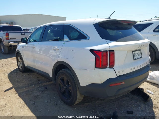 KIA SORENTO LX 2022 5XYRG4LC2NG105916 Image 3