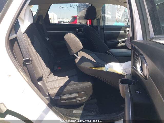 KIA SORENTO LX 2022 5XYRG4LC2NG105916 Image 8