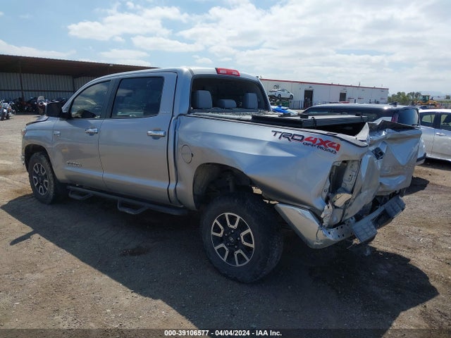 5TFHY5F17JX679119 Toyota Tundra Limited 5.7l V8