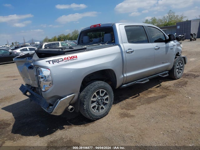5TFHY5F17JX679119 Toyota Tundra Limited 5.7l V8
