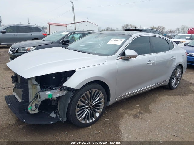 KIA Cadenza Limited 2018 KNALC4J10J5103696 Image 2