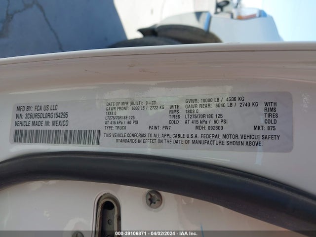 3C6UR5DL0RG154295 RAM 2500 Big Horn  4x4 6'4 Box
