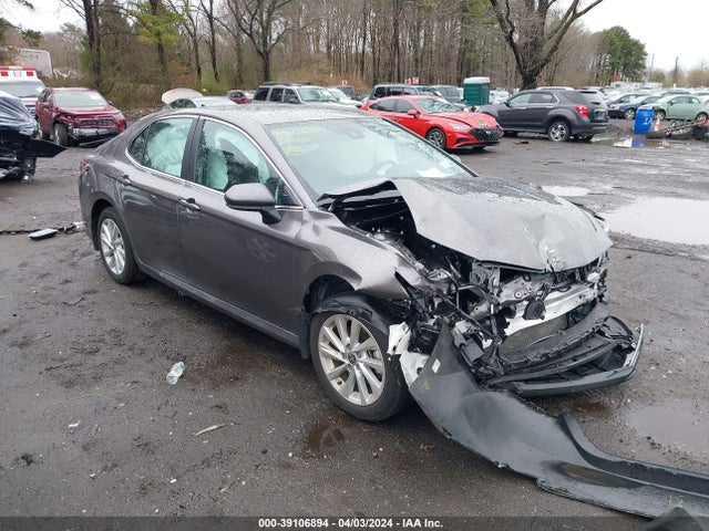 Toyota CAMRY LE 2024 4T1C11BK1RU117330 zdjęcie główne