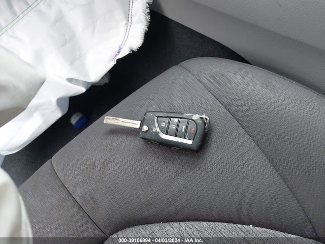 Toyota CAMRY LE 2024 4T1C11BK1RU117330 Image 11