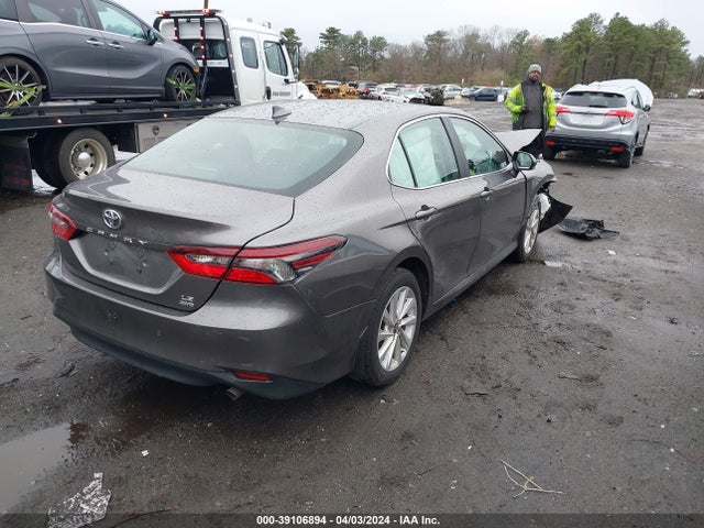 Toyota CAMRY LE 2024 4T1C11BK1RU117330 Image 4