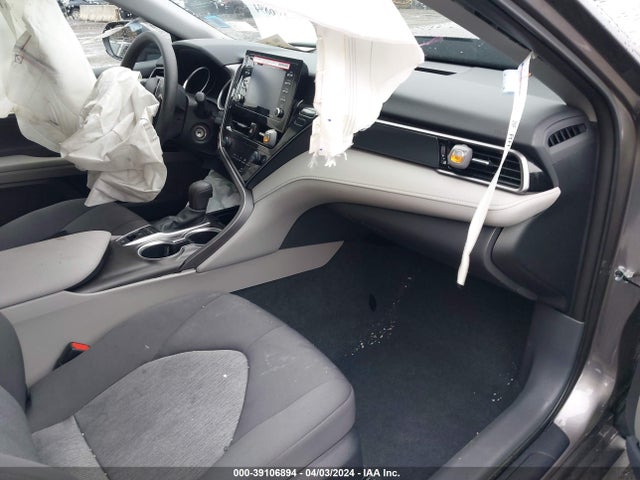 Toyota CAMRY LE 2024 4T1C11BK1RU117330 Image 5
