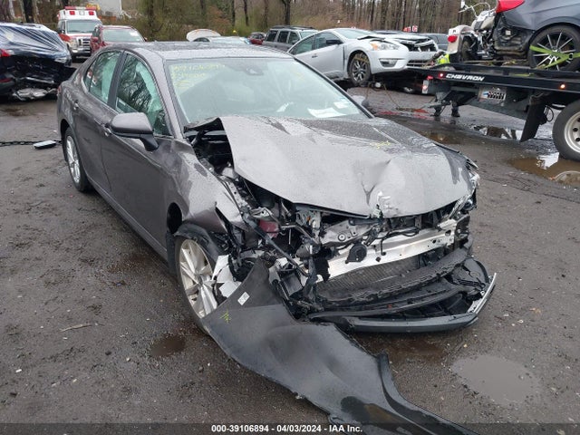 Toyota CAMRY LE 2024 4T1C11BK1RU117330 Image 6