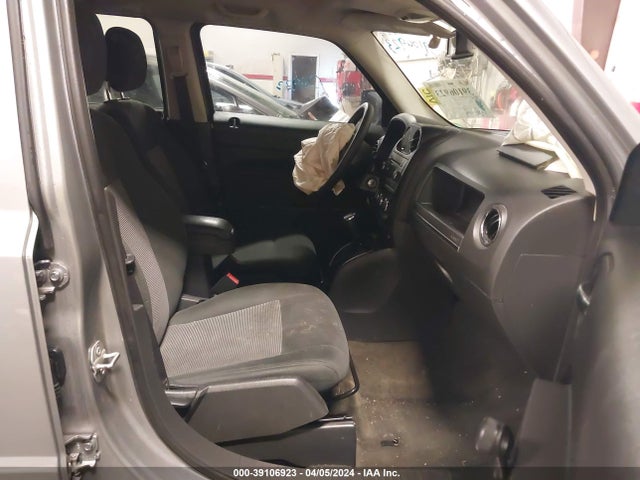 1C4NJRBBXHD110290 Jeep Patriot Sport 4x4