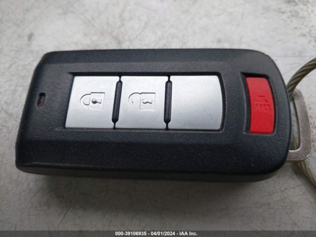 JA4APVAU2MU025831 Mitsubishi Outlander Sport 2.0 Se 2wd