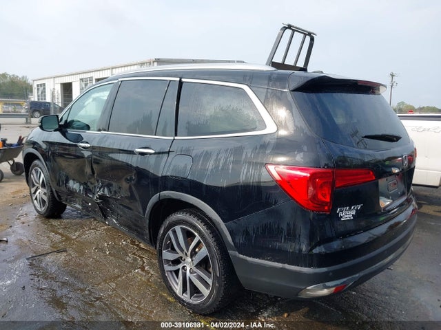 Honda Pilot Touring 2017 5FNYF6H96HB036098 Image 3