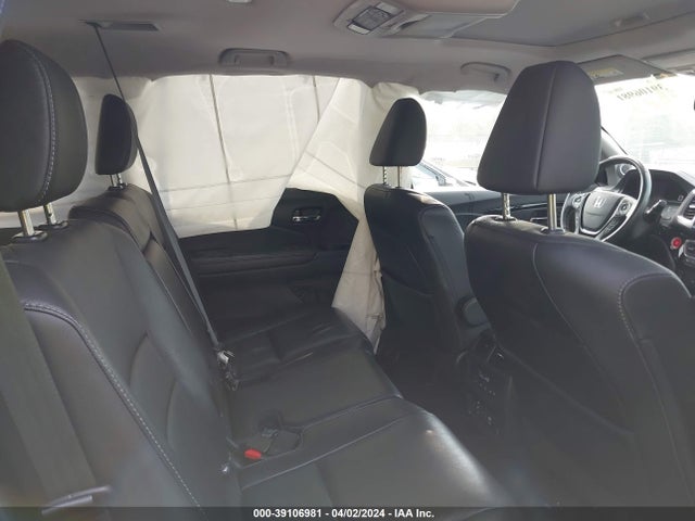 Honda Pilot Touring 2017 5FNYF6H96HB036098 Image 8