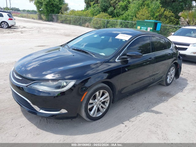 Chrysler 200 Limited 2015 1C3CCCAB6FN745339 Image 2