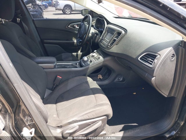 Chrysler 200 Limited 2015 1C3CCCAB6FN745339 Image 5