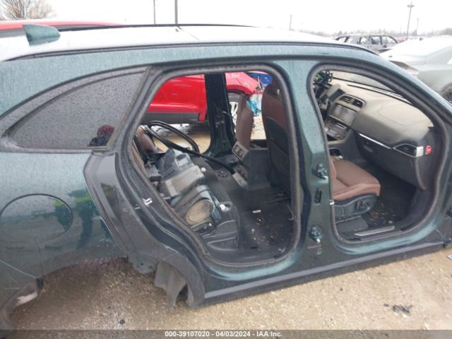 SADCM2BV0HA076673 Jaguar F-PACE S