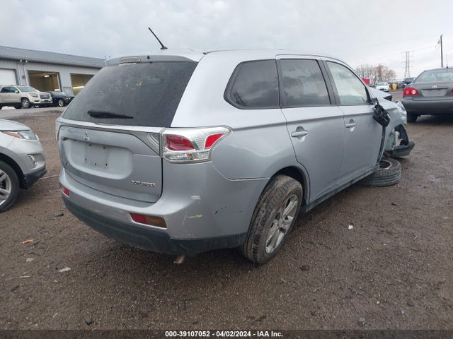 JA4AD3A38EZ012512 Mitsubishi Outlander Se