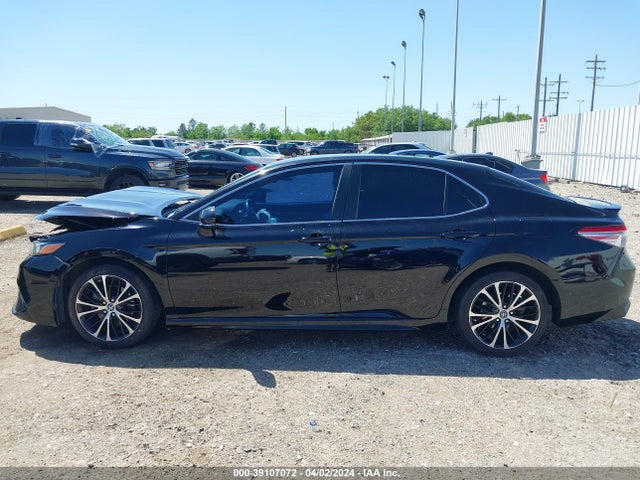 Toyota CAMRY SE 2018 4T1B11HK2JU660001 Image 13