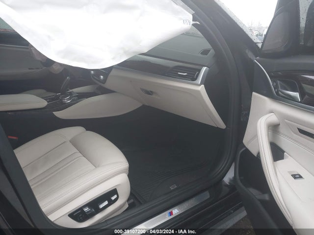 WBAJE7C54KWW10065 BMW 540i Xdrive