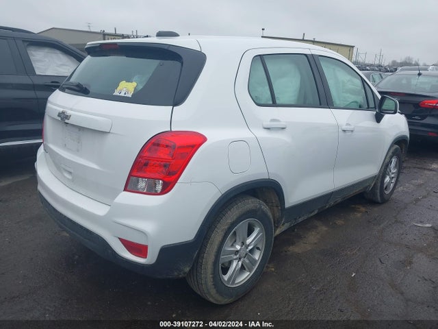 Chevrolet TRAX LS 2019 3GNCJKSB1KL397946 Image 4