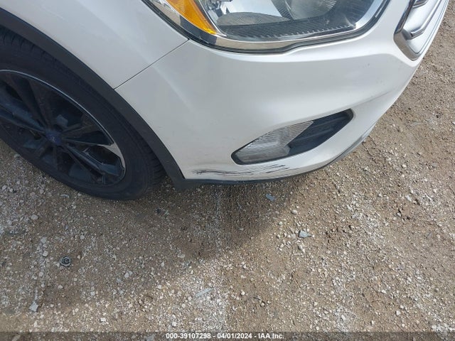 Ford ESCAPE SE 2017 1FMCU0GD1HUE66725 Image 6