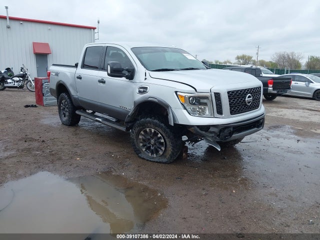 Nissan Titan Pro-4x 2017 1N6AA1E56HN515446 main image