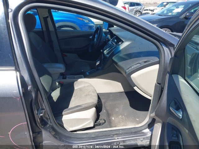 Ford FOCUS SE 2014 1FADP3F25EL426317 Image 5