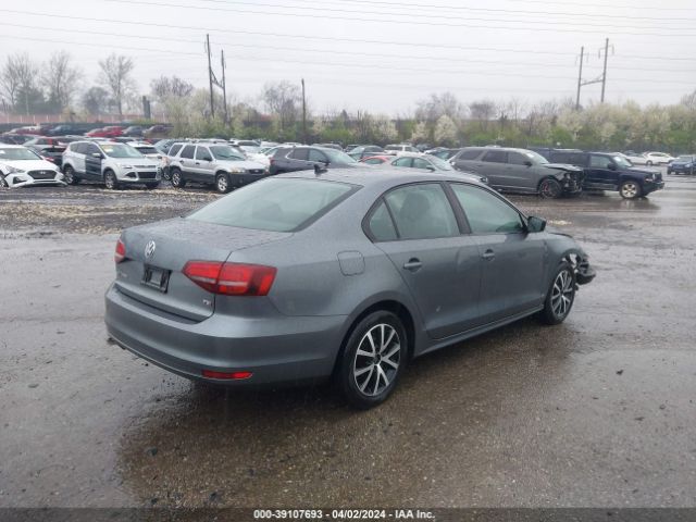 3VWD67AJ5GM364242 Volkswagen Jetta 1.4t Se