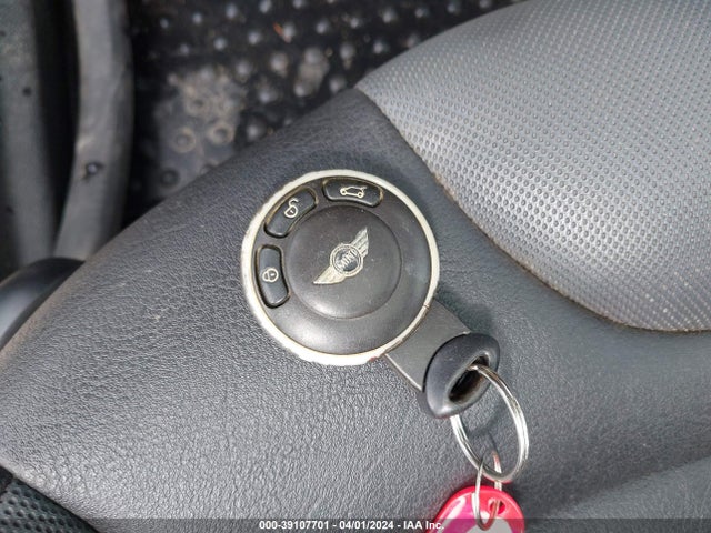 2009 MINI COOPER S WMWMF73549TT96930 Photo 10