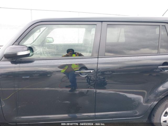 JTLZE4FE8FJ073188 Scion XB